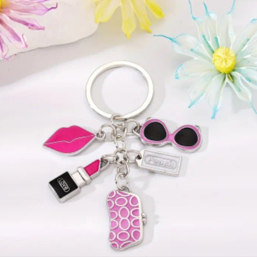 ✨3 FOR $28✨🆕️ PINK FASHION DIVA KEYCHAIN